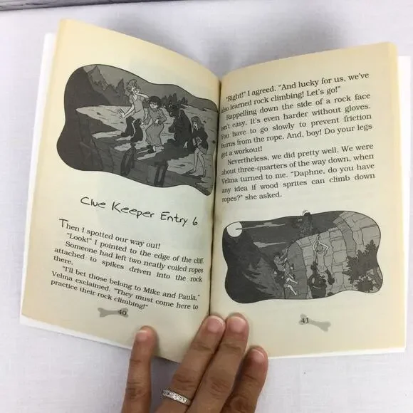 Scooby Doo and You The Case of the Living Doll Four Scholastic Book Bundle - Picture 10 of 16